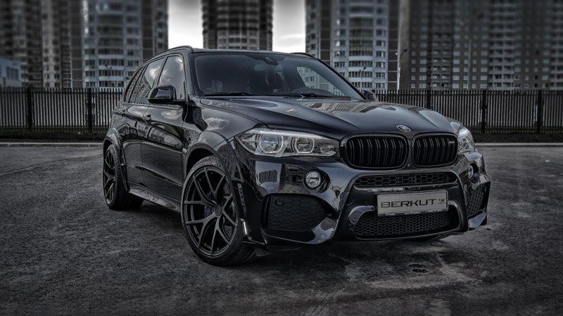 BMW x5m черный