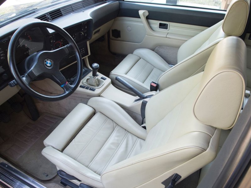 BMW 635 CSI салон