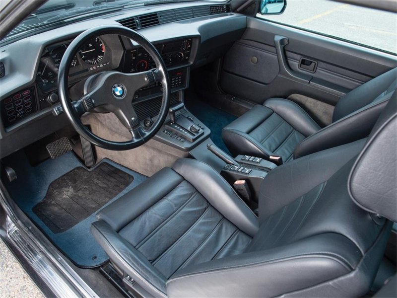 БМВ 635 CSI салон