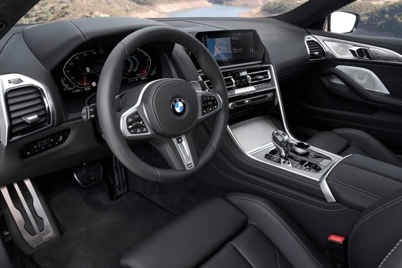 BMW 840i Gran Coupe салон
