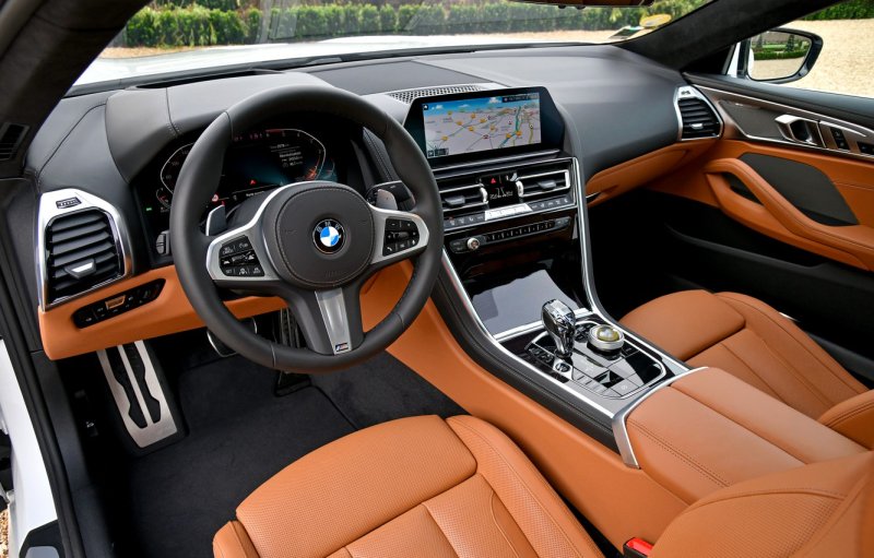BMW m850i XDRIVE салон