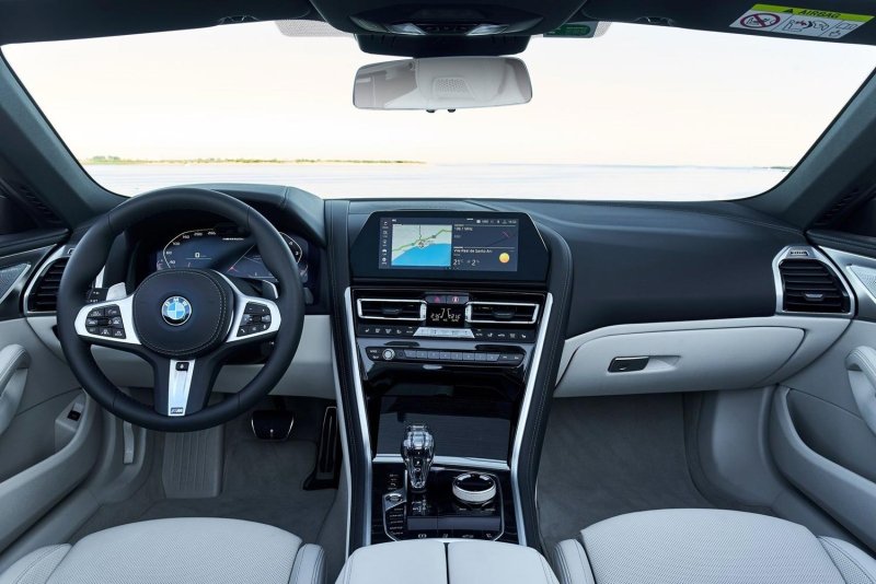 BMW 850i 2019 салон