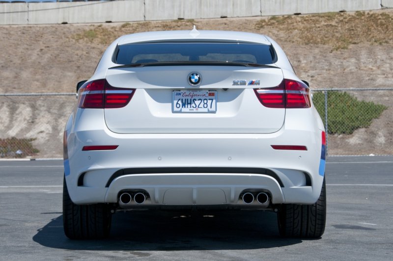 BMW x6 сзади