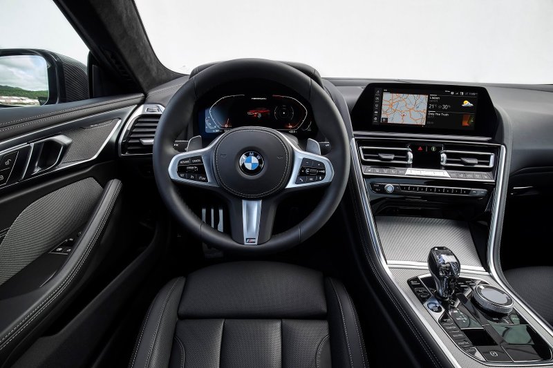 BMW m850i XDRIVE салон