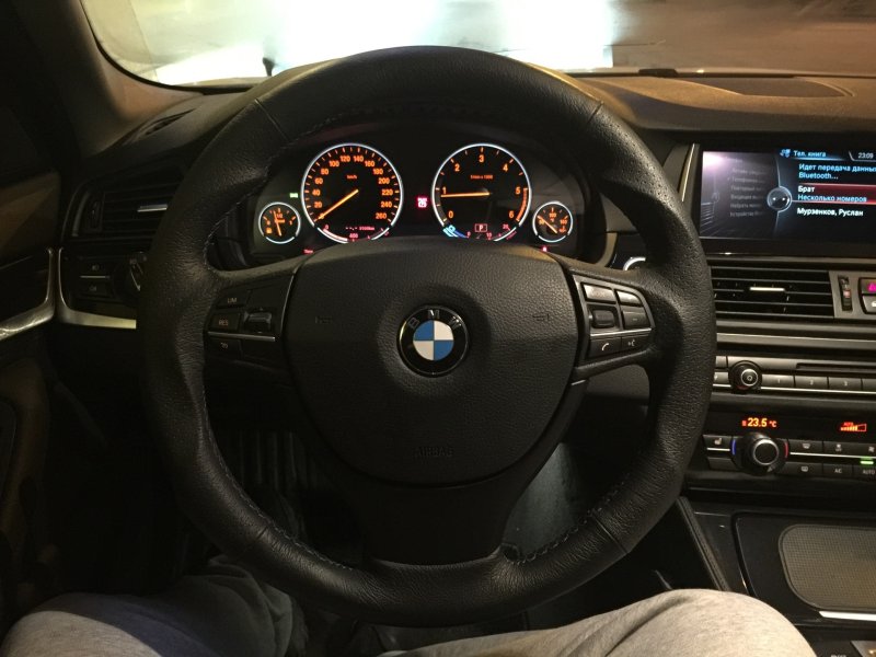 BMW m5 f90 за рулем