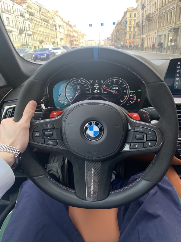 BMW e60 за рулем