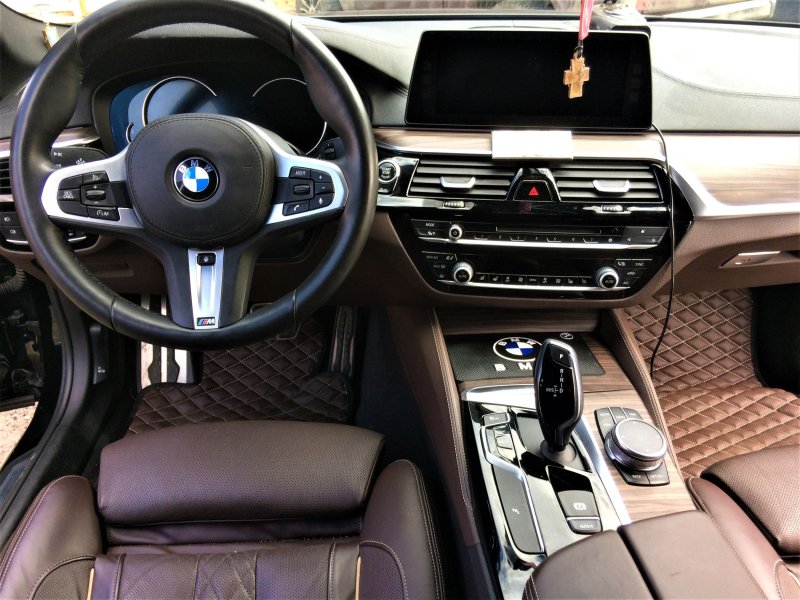 BMW g30 Interior