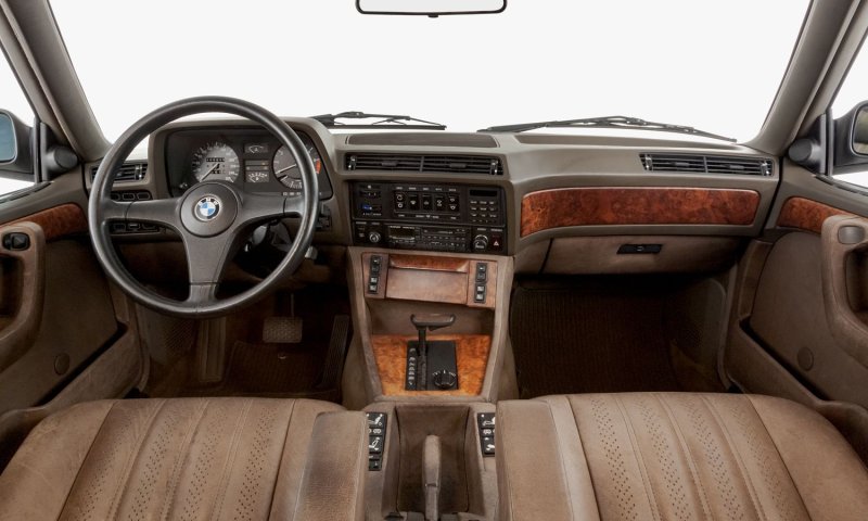BMW e34 салон