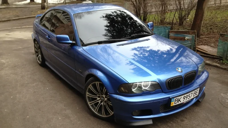 BMW e46 Coupe Red