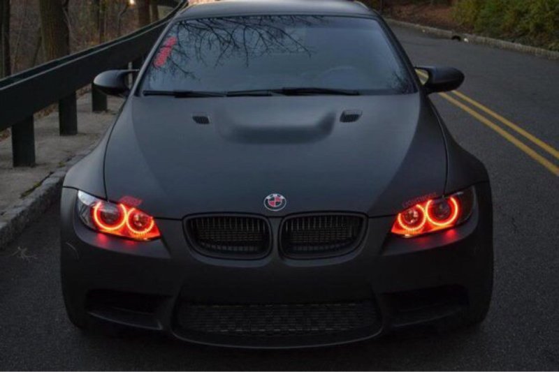 BMW м5 красный фары
