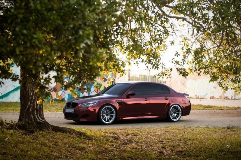 BMW m5 e60 тень