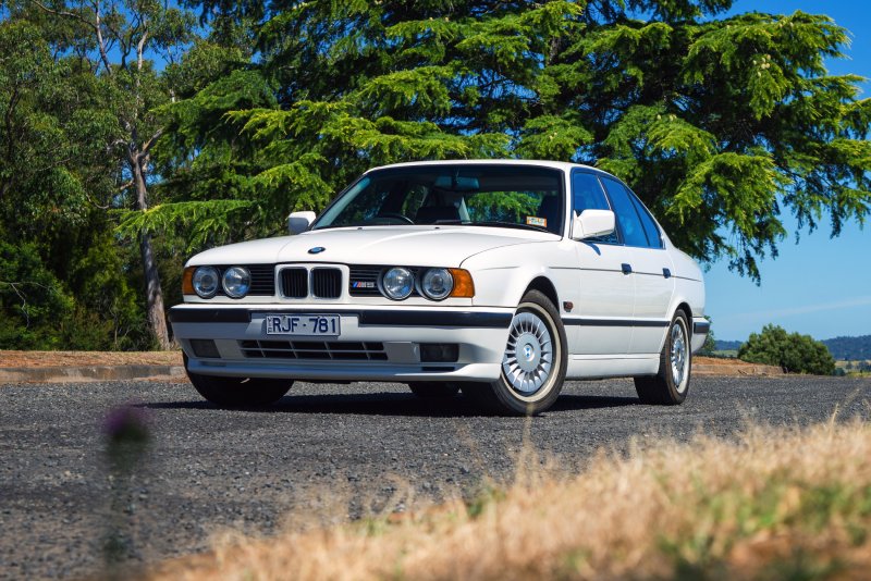 BMW 5 e34