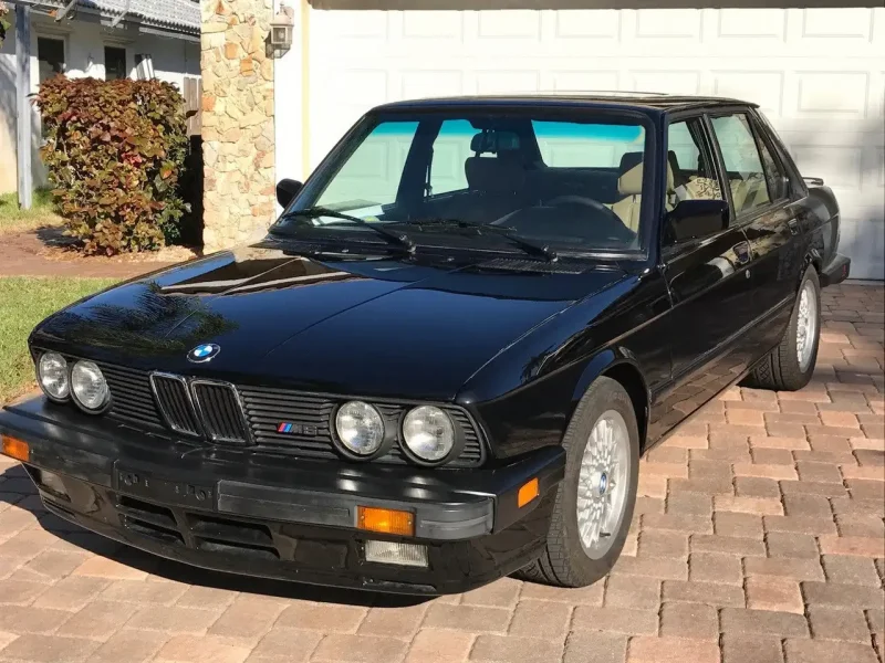 BMW m5 Старая