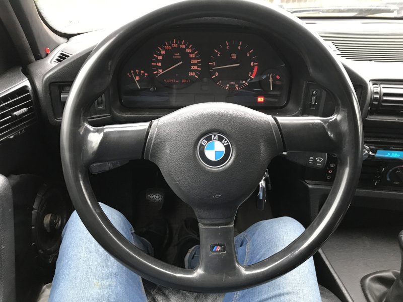 BMW e34 руль м тех