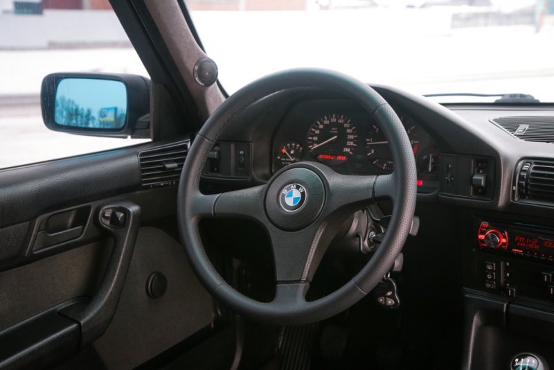 BMW m5 e34 руль