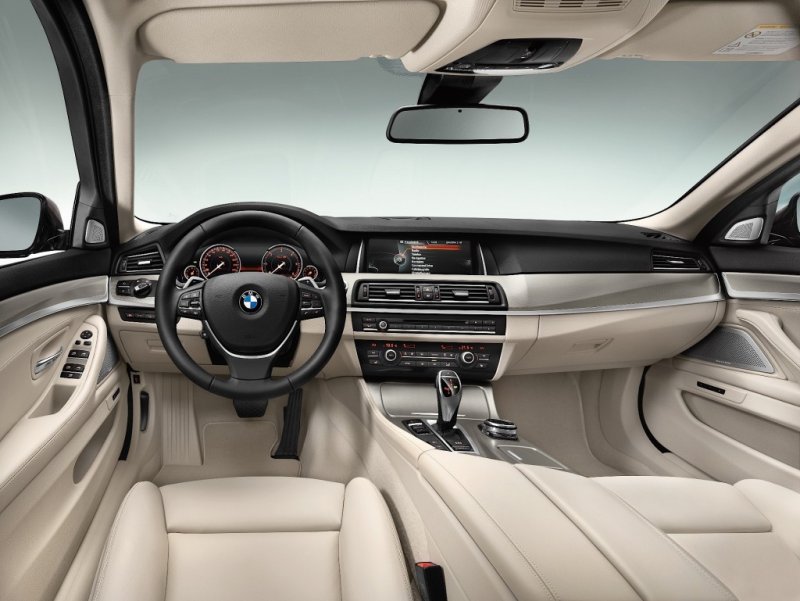 BMW f10 530d салон