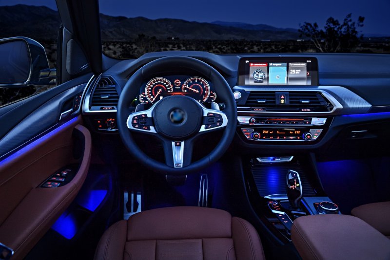 BMW x8 салон