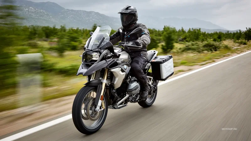 Мотоцикл BMW r1200 2017 года