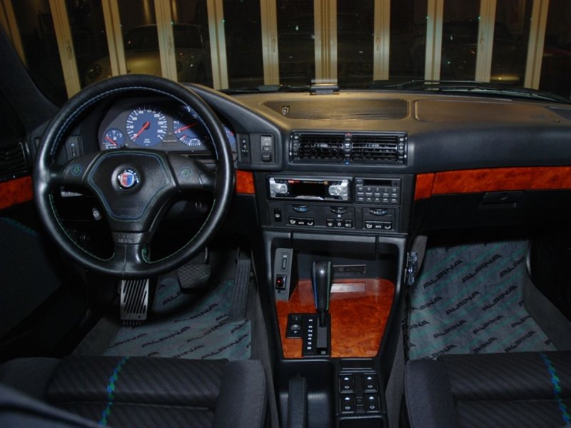 БМВ е34 525i салон