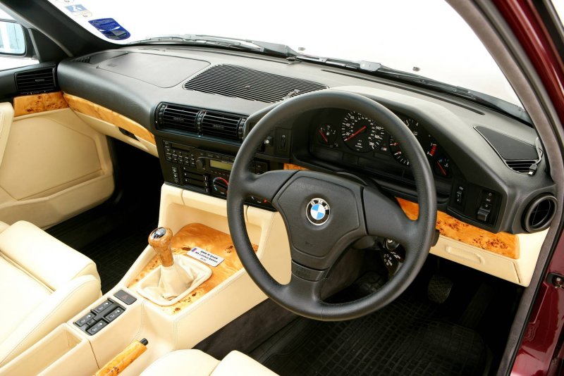 BMW e34 салон дерево