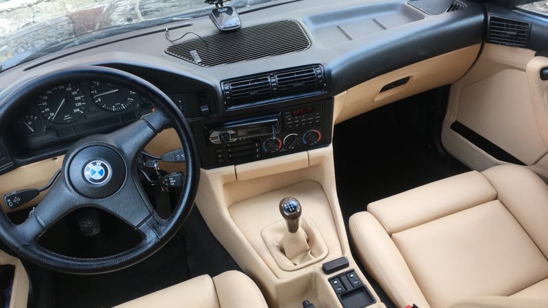 BMW е34 салон