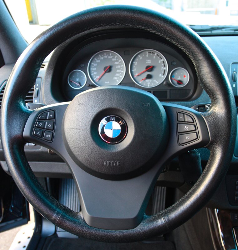 M руль BMW x5 e53