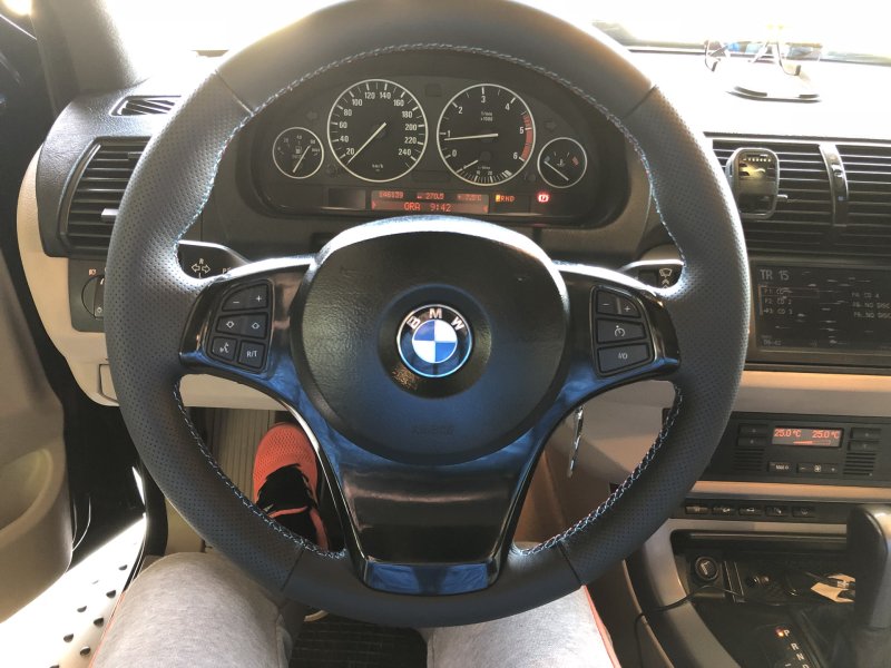 BMW x5 53 руль