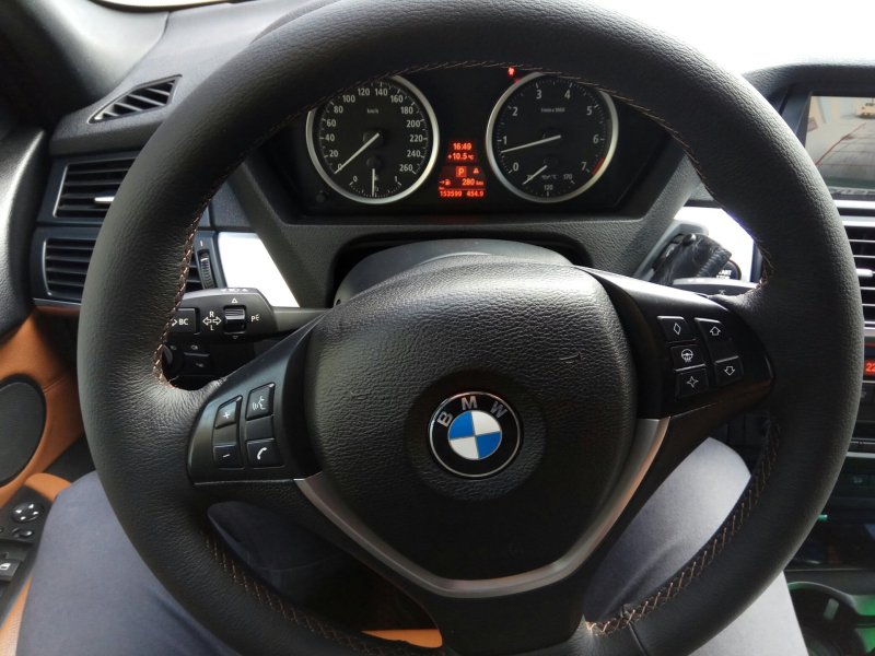 BMW x5 e70 руль