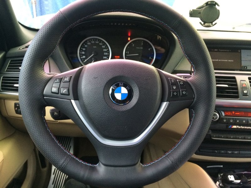 М руль BMW x5 e70