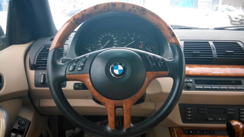 BMW x5 53 руль