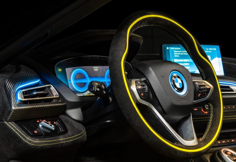 BMW i8 Roadster Limelight Edition