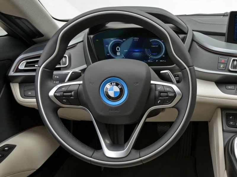 BMW i8 2013
