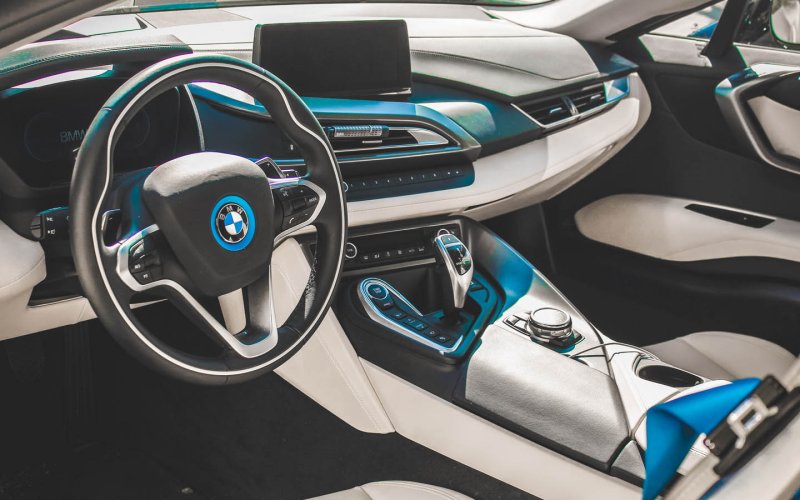 BMW i8 Coupe салон