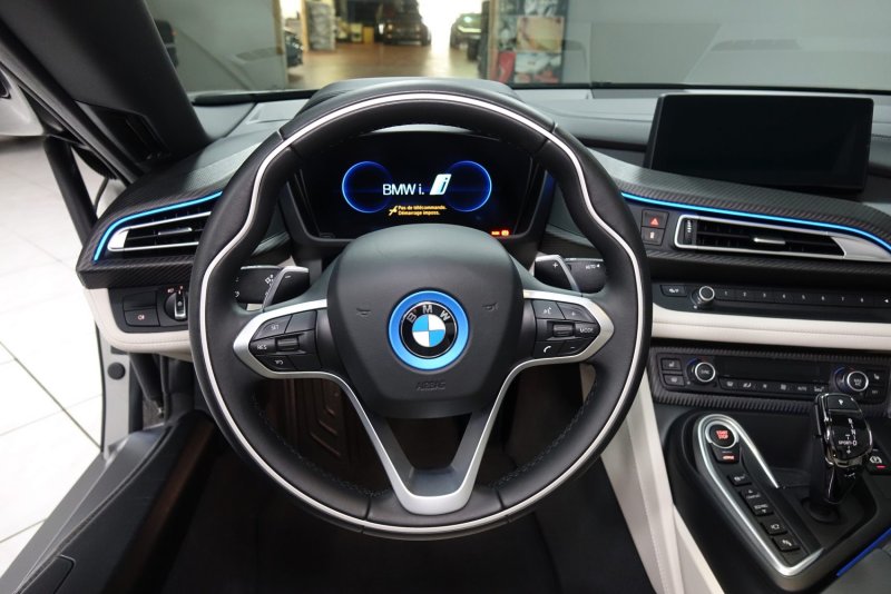 Руль БМВ ай 8