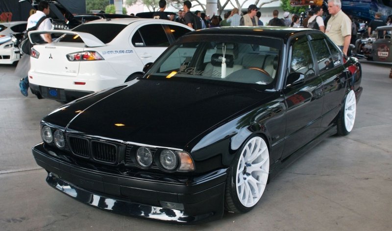 BMW e34 Black Tuning