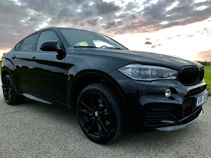 BMW x6 черный