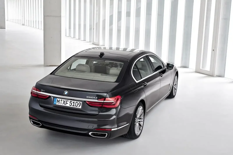BMW 7 g12 2016