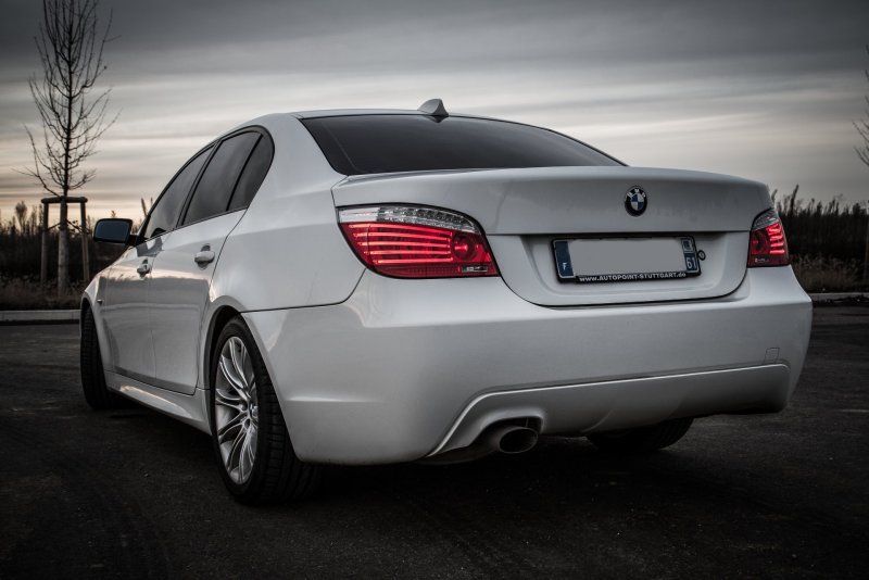 BMW e60 белая