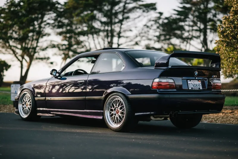 BMW e36 черная