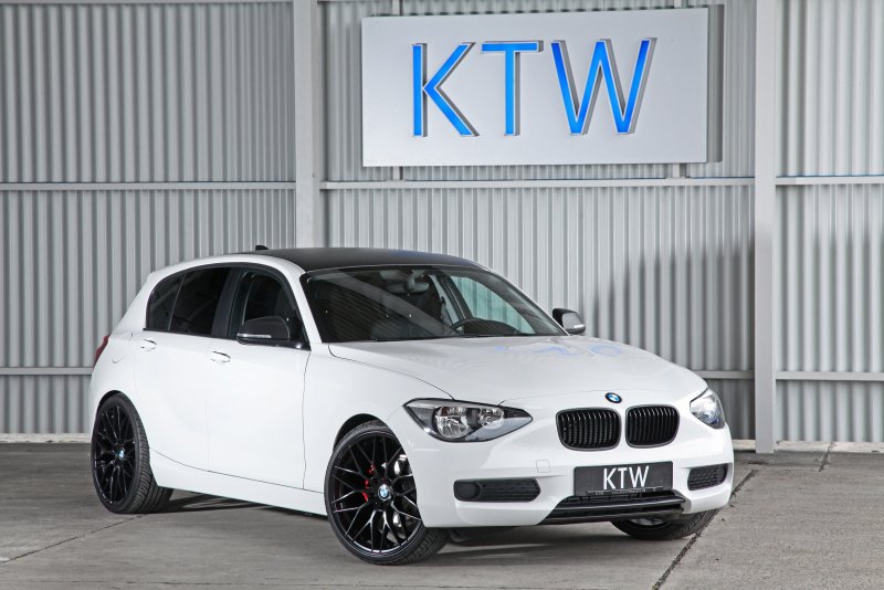 BMW 116i белая