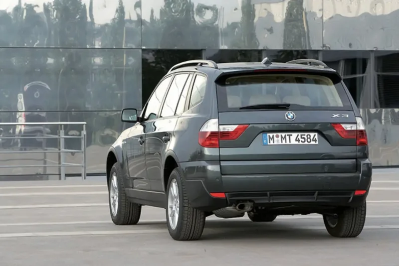 BMW f15 vs BMW e70