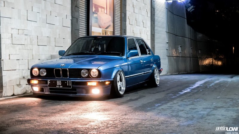 БМВ 318i e30