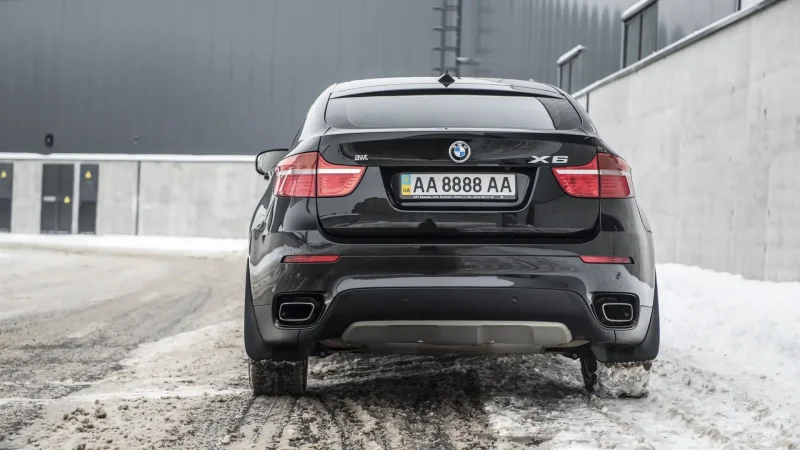 BMW x6 сзади