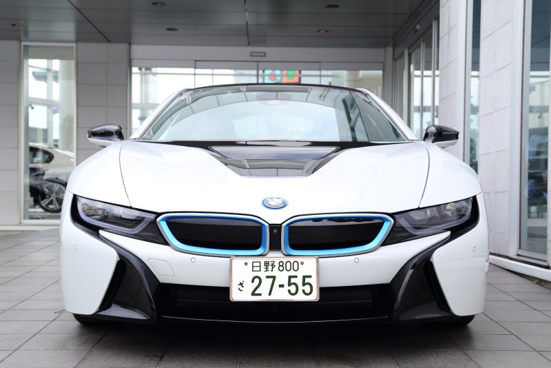 BMW i8 2021