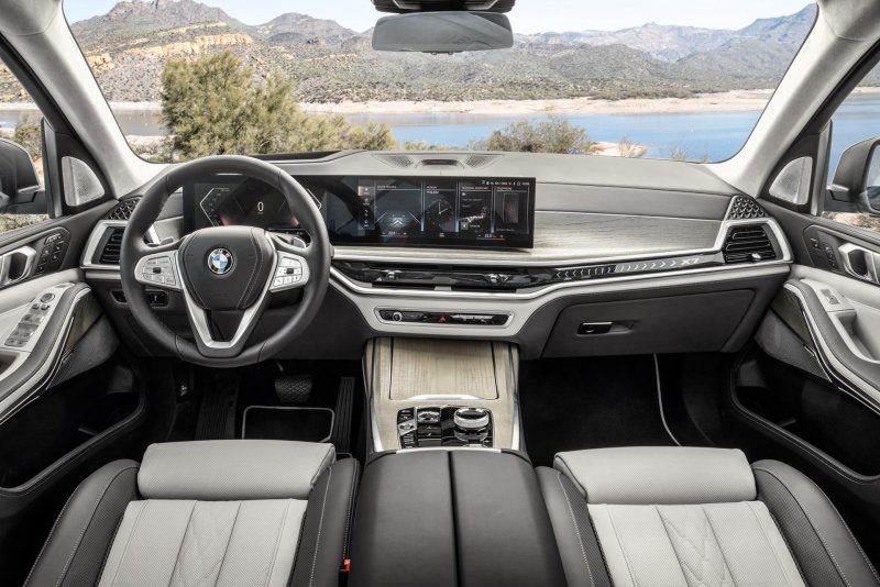 BMW x7 2022
