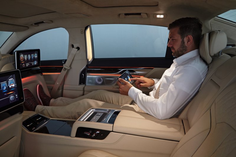 BMW x7 Limo