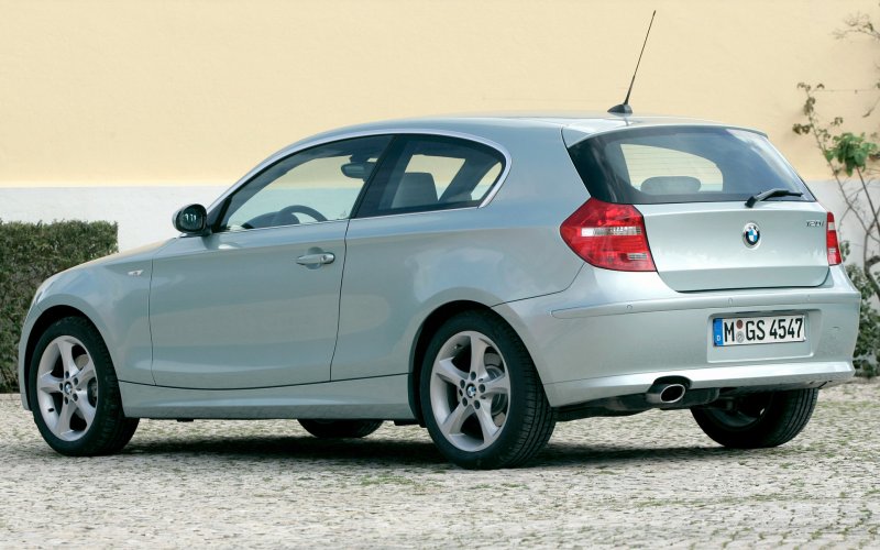 BMW 120i e87