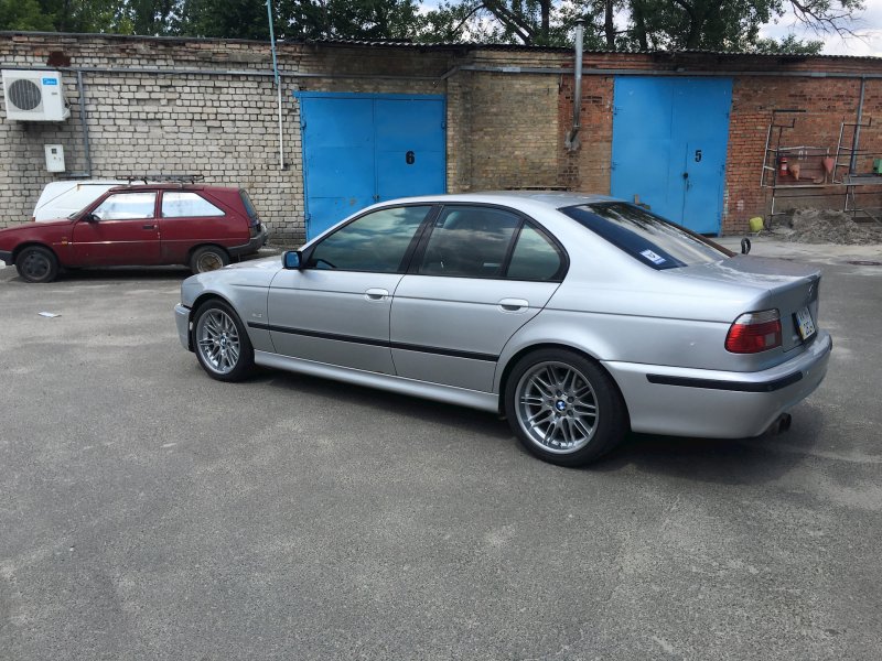 BMW e39 r19
