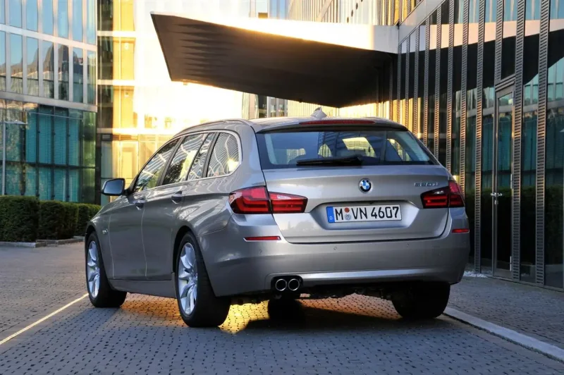 BMW 5 2011