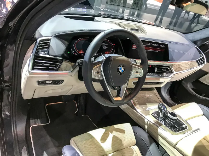 BMW x7 салон